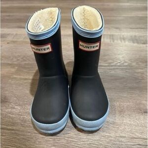 Hunter Unisex-Child Classic Insulated Rain Boot Size 5 - Navy/Blue Forest